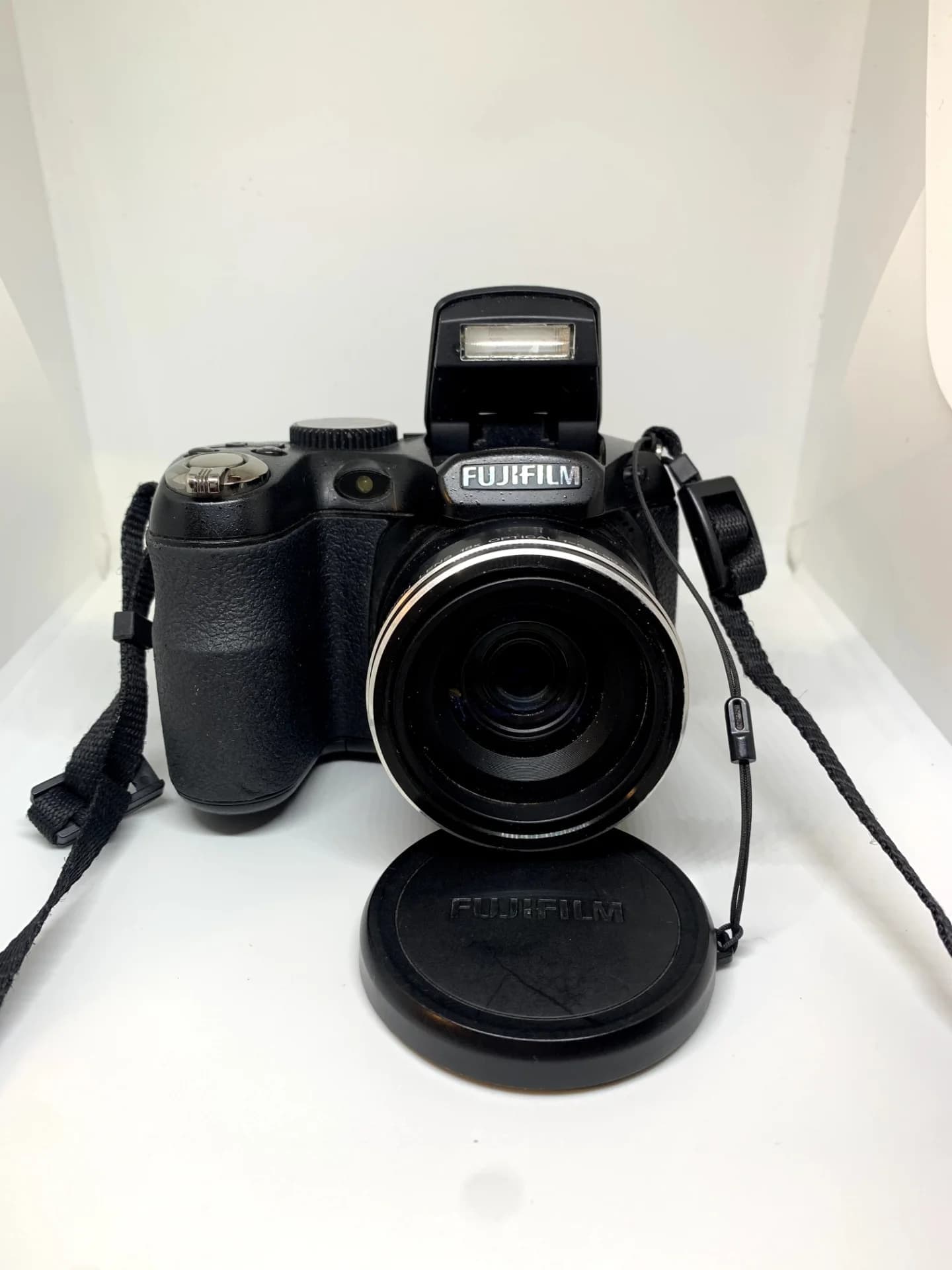 Fujifilm FinePix S2950 - Câmera Digital SEMIPROFISSIONAL — foto 1