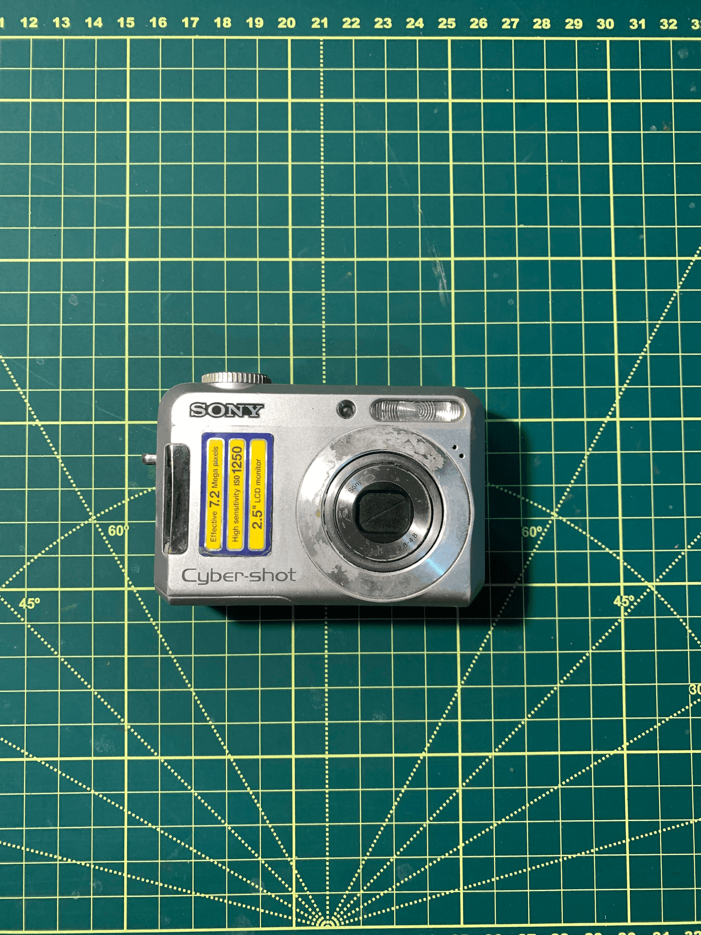 Sony Cyber-shot DSC-S650 — foto 1