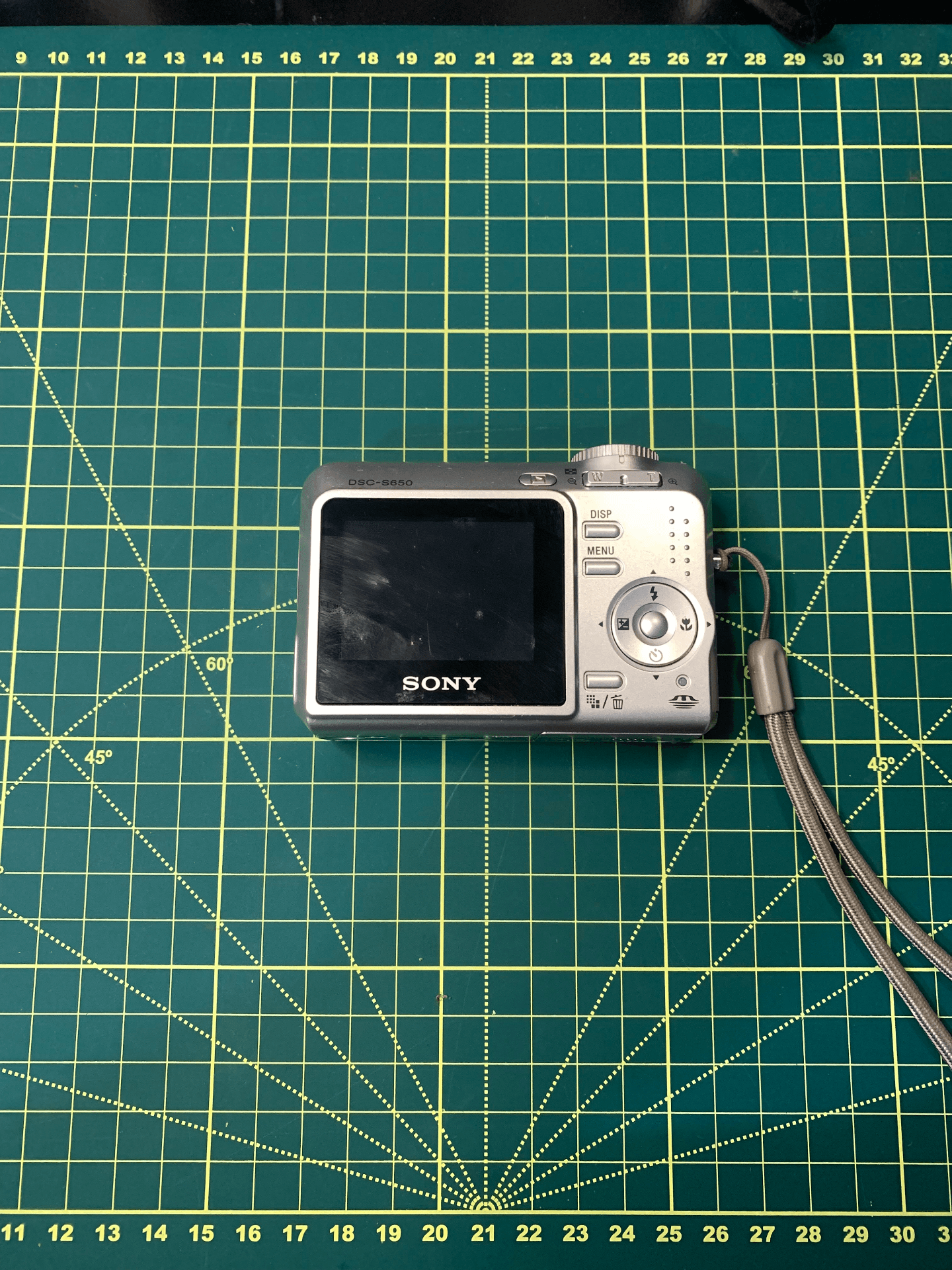 Sony Cybershot DSC-S650 — verso